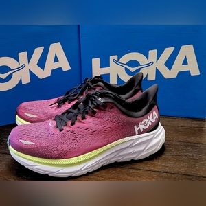 NEW Hoka Clifton Women's- Size Wide 8.5